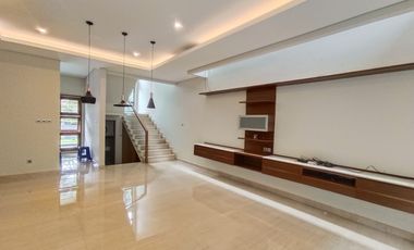 Jual Cepat Murah Rumah Lux Pusat Kota  Sayap jln Gatot Subroto Burangrang