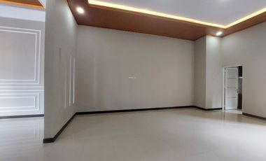 Rumah baru mewah minimalis mangkubumen solo kota