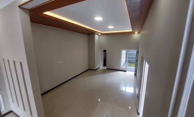 Rumah baru mewah minimalis mangkubumen solo kota