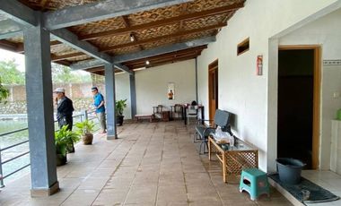Villa Asri Plus Kolam Ikan View Pegunungan di Kiarapedes Purwakarta