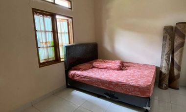 Villa Asri Plus Kolam Ikan View Pegunungan di Kiarapedes Purwakarta