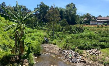 Rumah dengan view pemandangan dekat obyek wisata di karangpandan