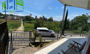 Rumah dengan view pemandangan dekat obyek wisata di karangpandan