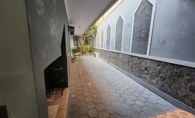 Rumah Bagus 2 Lantai  Timuran Tengah Kota Solo Dekat RS PKU (ED)