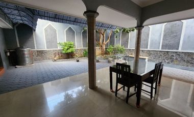 Rumah Bagus 2 Lantai  Timuran Tengah Kota Solo Dekat RS PKU (ED)