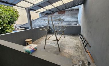 Rumah Bagus 2 Lantai  Timuran Tengah Kota Solo Dekat RS PKU (ED)