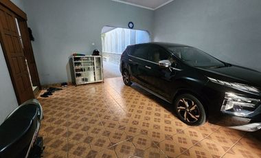 Rumah Bagus 2 Lantai  Timuran Tengah Kota Solo Dekat RS PKU (ED)