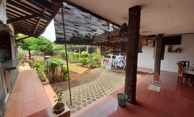 Dijual Rumah Asri Dengan Halaman Luas di Jaka Permai