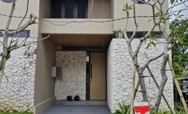 VILLA MODERN DALAM KOMPLEKS DI JIMBARAN DEKAT AYANA