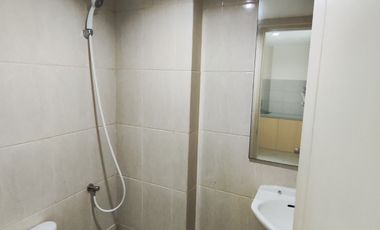 disewakan apartement 2 bedroom sudah lengkap siap huni bawa koper