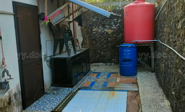 Dijual Rumah Furnished Siap Huni Posisi Hook Tanah Luas