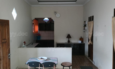 Dijual Rumah Furnished Siap Huni Posisi Hook Tanah Luas