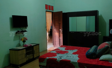 Dijual Rumah Furnished Siap Huni Posisi Hook Tanah Luas