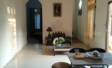 Dijual Rumah Furnished Siap Huni Posisi Hook Tanah Luas