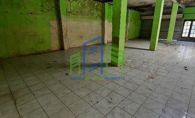 Rumah depan pabrik dan jalan raya di ngaru aru banyudono boyolali