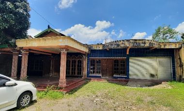 Rumah depan pabrik dan jalan raya di ngaru aru banyudono boyolali