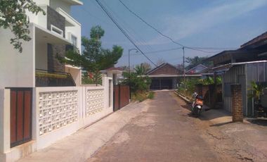RUMAH MEWAH 2 LANTAI DIJUAL MURAH