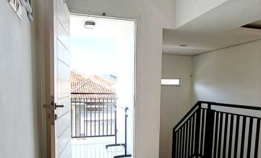 RUMAH MEWAH 2 LANTAI DIJUAL MURAH