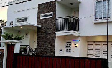 RUMAH MEWAH 2 LANTAI DIJUAL MURAH