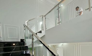 Dijual Rumah Baru Modern American Style 5 KT di Kompleks Duren Sawit