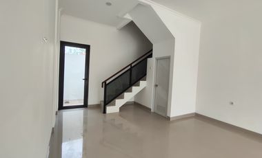 Ruko 2 LT Siap Huni Pinggir Jalan Raya FREE DP 10 Menit Tol Cimanggis