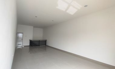 Ruko 2 LT Siap Huni Pinggir Jalan Raya FREE DP 10 Menit Tol Cimanggis