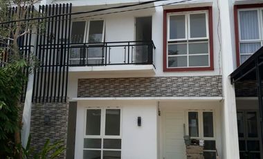 Rumah Syariah 2 Lantai Dekat Bintaro, 2 Menit Dari Polsek Pondok Aren