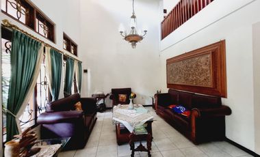 Rumah luas strategis Kerten laweyan solo dekat sunan hotel