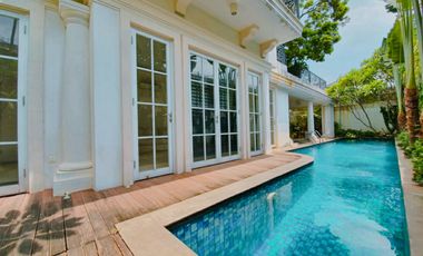 Rumah Klasik Mewah di Cluster dkt Stasiun MRT ada Pool, Cipete, Jaksel