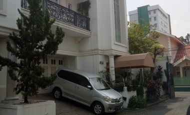 Rumah Klasik Mewah di Cluster dkt Stasiun MRT ada Pool, Cipete, Jaksel