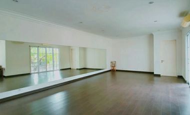Rumah Klasik Mewah di Cluster dkt Stasiun MRT ada Pool, Cipete, Jaksel