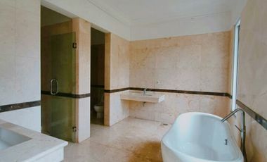 Rumah Klasik Mewah di Cluster dkt Stasiun MRT ada Pool, Cipete, Jaksel