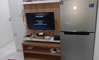 ready sewa unit 2bed apartemen Summarecon Bekasi full furnished