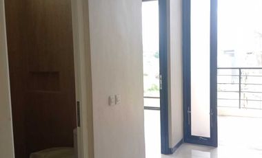 VILLA MEWAH KOTA BATU 6 KAMAR NGAGLIK