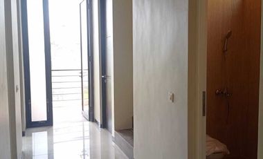 VILLA MEWAH KOTA BATU 6 KAMAR NGAGLIK