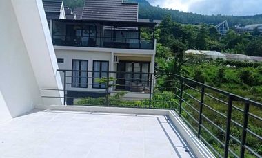 VILLA MEWAH KOTA BATU 6 KAMAR NGAGLIK