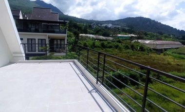 VILLA MEWAH KOTA BATU 6 KAMAR NGAGLIK