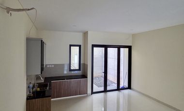 Dijual Rumah Baru 5x20m2 di Kawasan Bagus Metland Puri Strategis