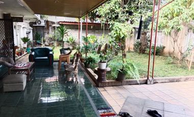 Rumah dan Kost Aktif  Luas Klasik Tengah Kota Manahan Solo (AR)