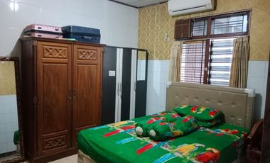 Rumah dan Kost Aktif  Luas Klasik Tengah Kota Manahan Solo (AR)