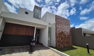 Dijual Rumah Baru Design Mewah Setiabudi Regency Bandung