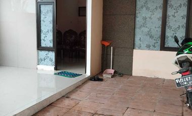 Dijual rumah di JADE SUDIMORO Strategis Nego Tipis