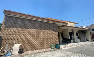 Jual cepat BU rumah bagus luas Sawahan