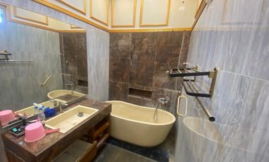 Jual cepat BU rumah bagus luas Sawahan