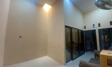 Jual cepat BU rumah bagus luas Sawahan