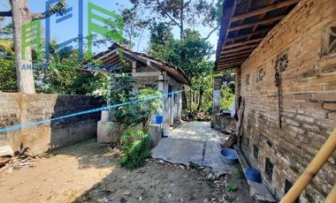 Dijual Tanah dan bangunan luas pinggir jalan aspal di Boyolali Kota