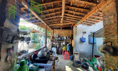 Dijual Tanah dan bangunan luas pinggir jalan aspal di Boyolali Kota