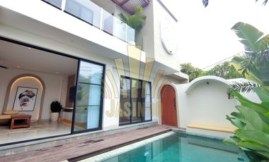 DIJUAL VILLA MODERN STYLE 2 LANTAI LOKASI JIMBARAN BAWAH DEKAT MCD