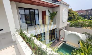 DIJUAL VILLA MODERN STYLE 2 LANTAI LOKASI JIMBARAN BAWAH DEKAT MCD