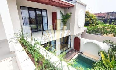 DIJUAL VILLA MODERN STYLE 2 LANTAI LOKASI JIMBARAN BAWAH DEKAT MCD